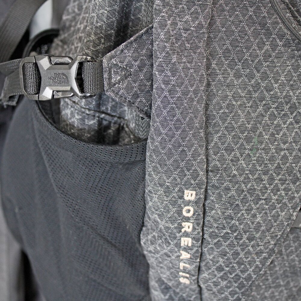 North Face Hyvent Men's Jacket/North Face Borealis Backpack/North Face Gloves - Picture 5 of 14